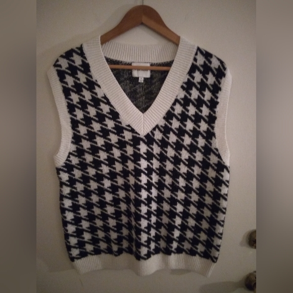 Sweater Vest - Picture 5 of 5